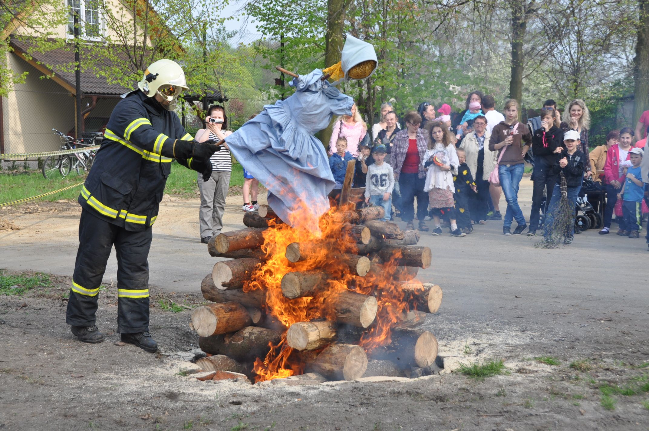 2013 04 30 pálení čarodějnic Záblatí 33