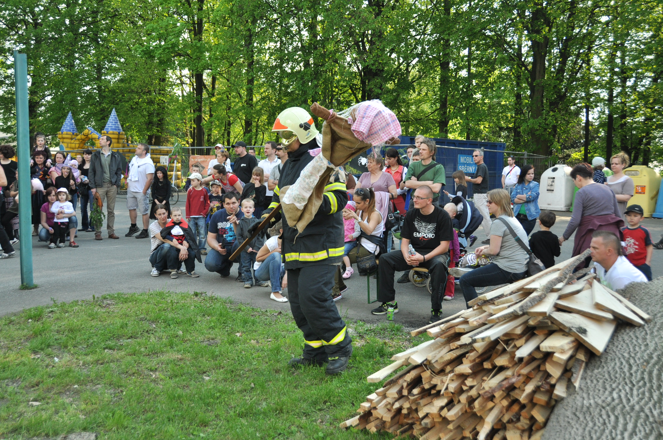 2014 04 30 pálení čarodějnic Záblatí 53