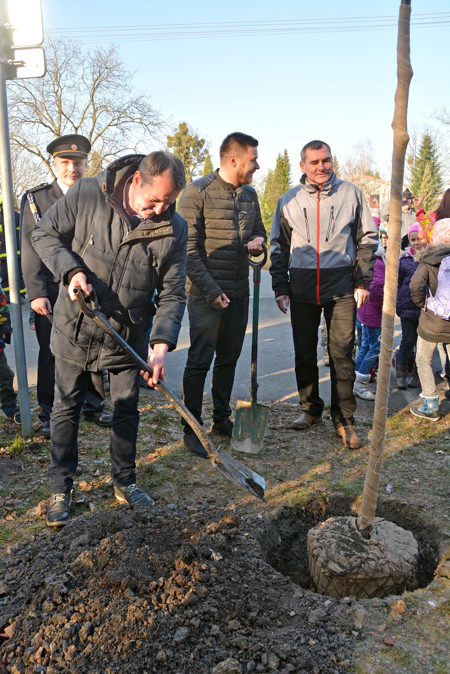 2018 11 29 lípa Masarykova Záblatí sázení 09