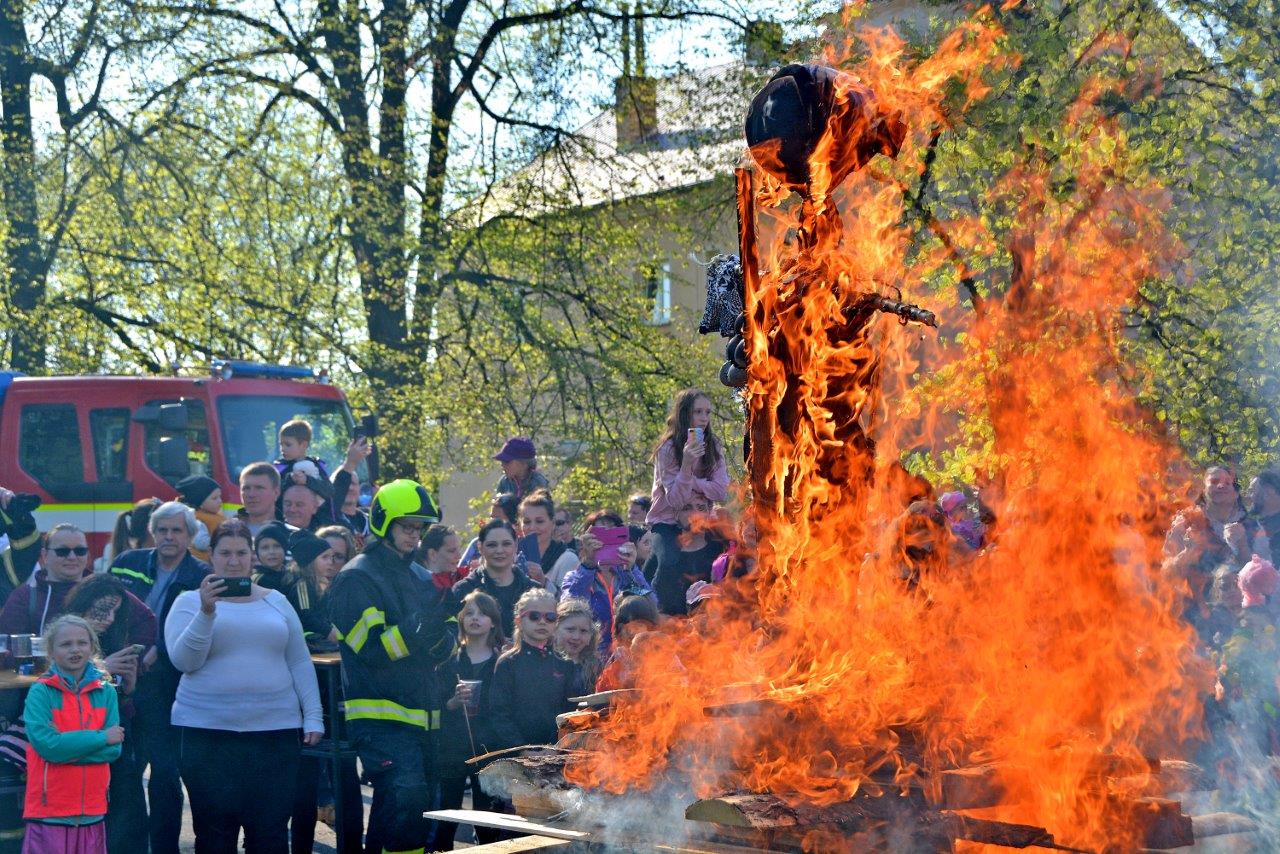 2023 04 30 pálení čarodějnic Záblatí 36